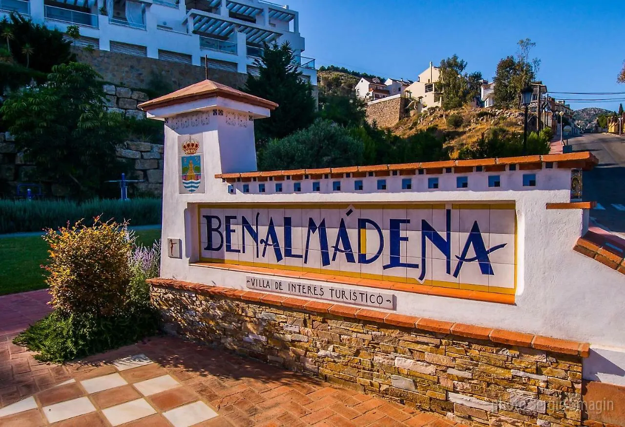 Apartamento Mar del Sur Apartamentos- Piscina y Playa - PARKING GRATIS - EXCELENTE CONEXIÓN WIFI Benalmádena